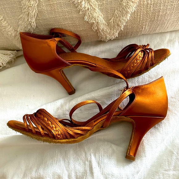 IDS (International Dance Shoes) Latin 2.5 inch Heels Size: UK 6 or US 8 Ballroom - Picture 2 of 8